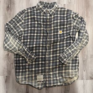 Carhartt Plaid flannel
Ask questions! Fast responses!